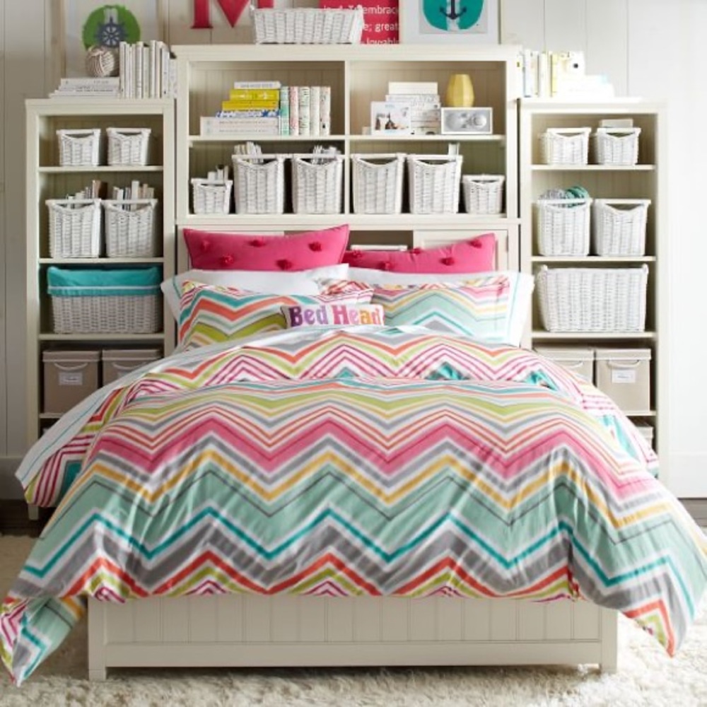 Pottery Barn queen duvet zig zag